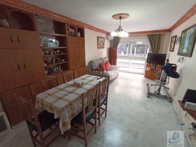 3 bedroom Flat for sale in Centro, Estepona - € 335,000 (Ref: 10121002)