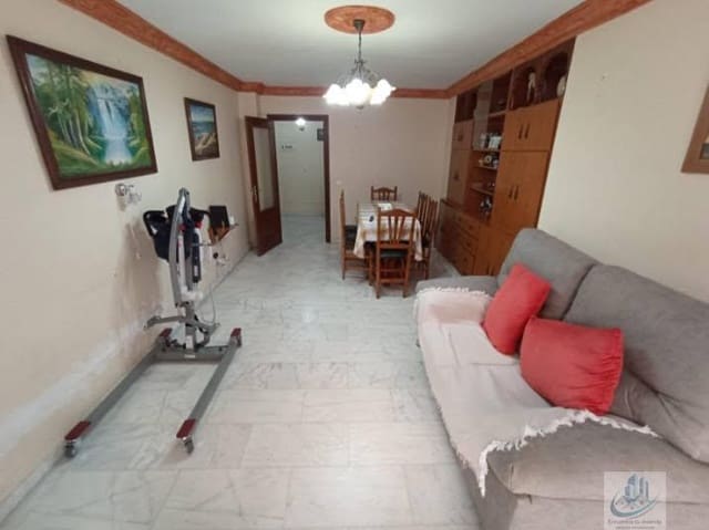 3 bedroom Flat for sale in Centro, Estepona - € 335,000 (Ref: 10121002)