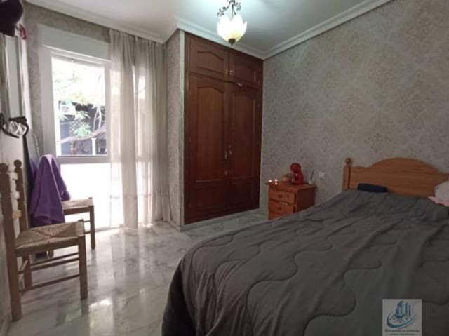 3 bedroom Flat for sale in Centro, Estepona - € 335,000 (Ref: 10121002)
