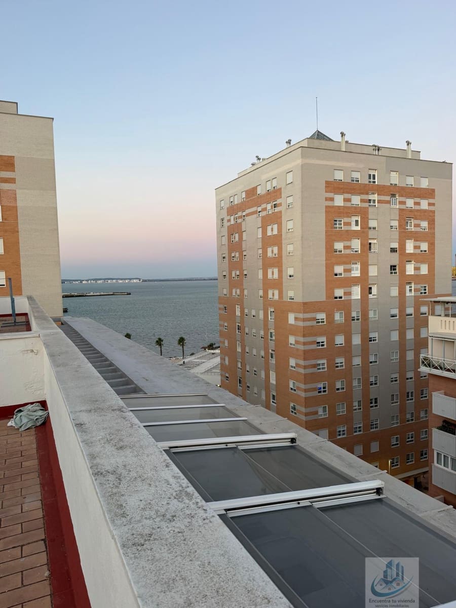 3 soverom Leilighet til salgs i Cadiz by med garasje - € 385 000 (Ref: 10145237)
