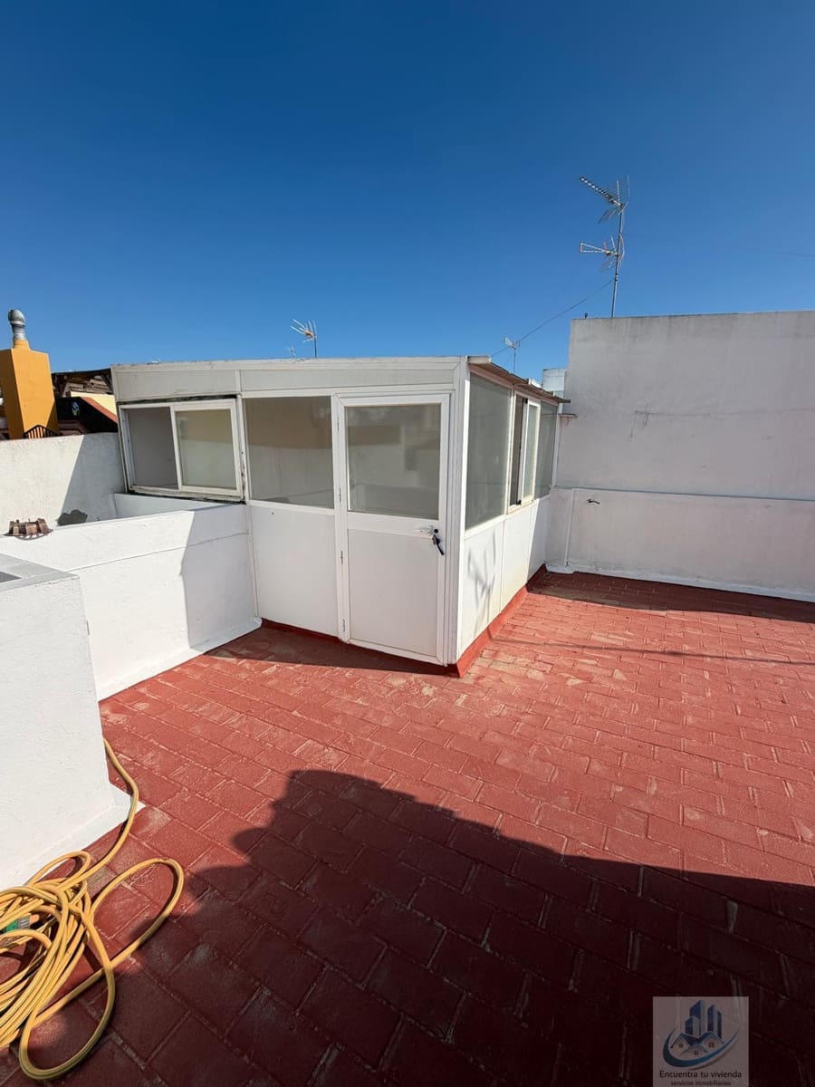 3 chambre Maison de Ville à vendre à Chiclana de la Frontera - 215 000 € (Ref: 10154285)