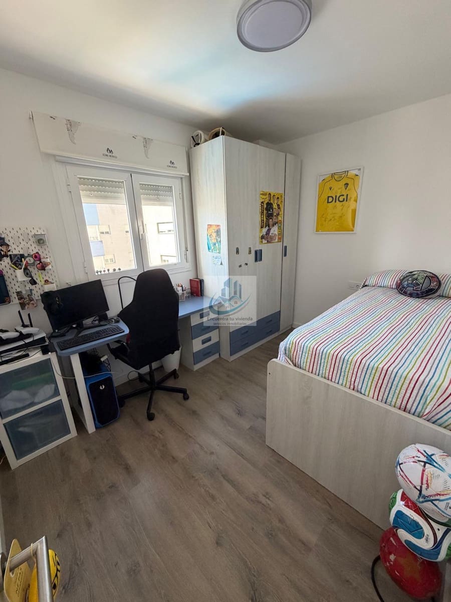 Piso de 3 habitaciones en San Fernando en venta con piscina garaje - 299.000 € (Ref: 10186178)