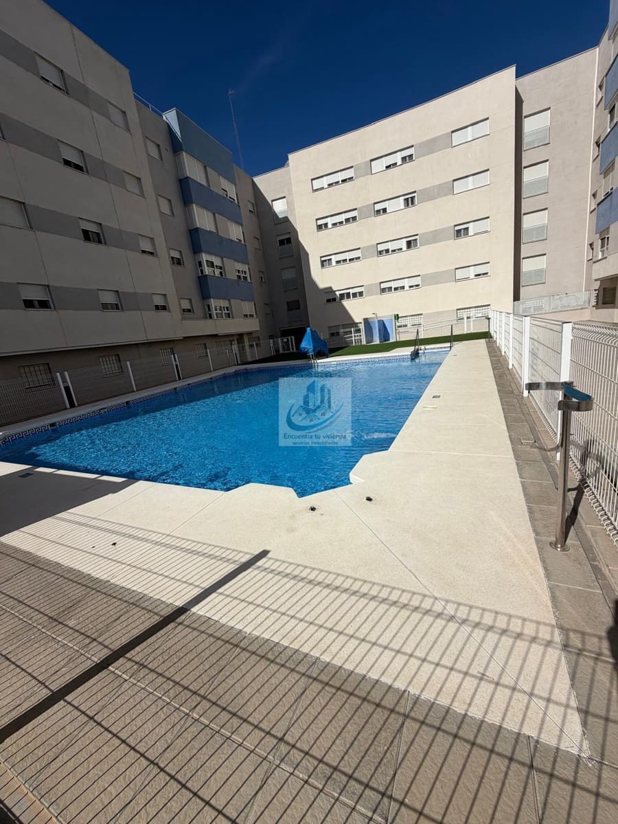 Piso de 3 habitaciones en San Fernando en venta con piscina garaje - 299.000 € (Ref: 10186178)