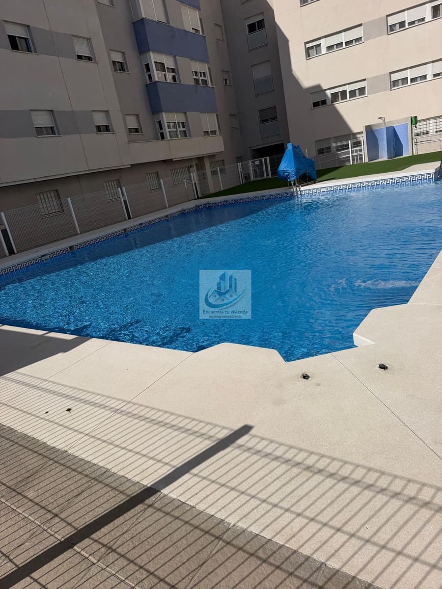 Piso de 3 habitaciones en San Fernando en venta con piscina garaje - 299.000 € (Ref: 10186178)