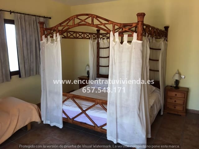 5 soveværelse Villa til salg i Conil de la Frontera med garage - € 385.000 (Ref: 7716297)