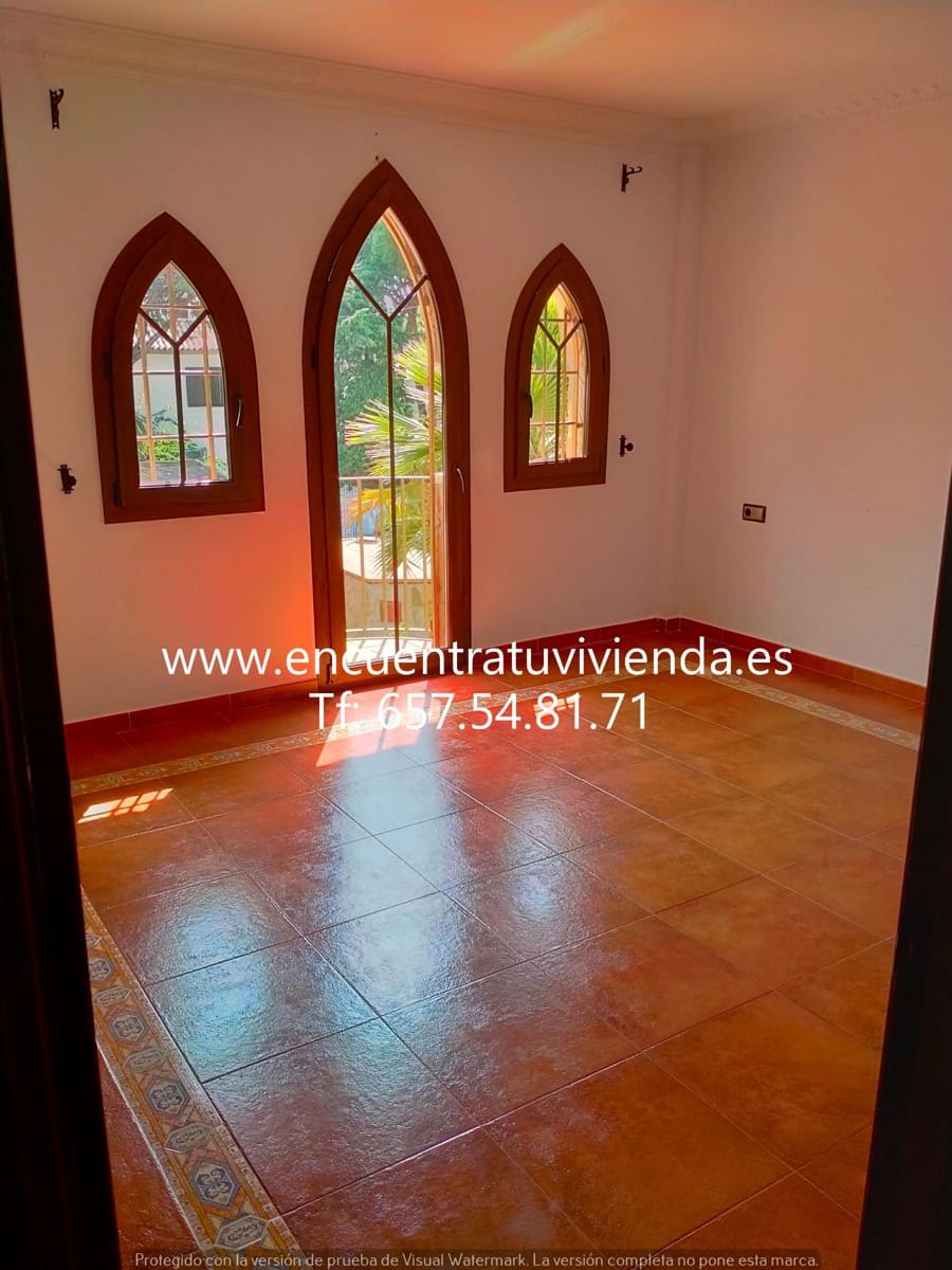 6 soveværelse Villa til salg i La Barrosa med swimmingpool garage - € 750.000 (Ref: 7716301)