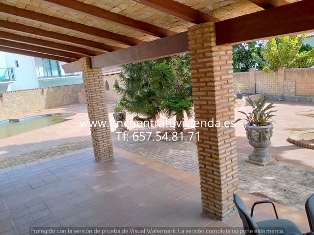 6 soveværelse Villa til salg i La Barrosa, Chiclana de la Frontera med swimmingpool garage - € 750.000 (Ref: 7716301)