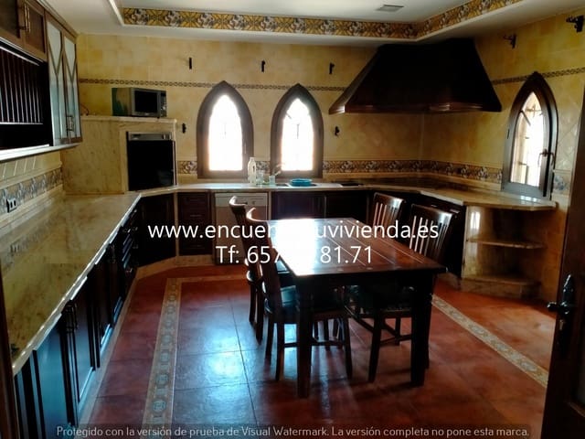 6 soveværelse Villa til salg i La Barrosa, Chiclana de la Frontera med swimmingpool garage - € 750.000 (Ref: 7716301)