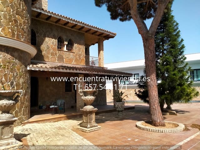 6 soveværelse Villa til salg i La Barrosa, Chiclana de la Frontera med swimmingpool garage - € 750.000 (Ref: 7716301)