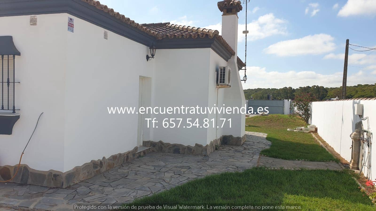3 bedroom Villa for sale in Chiclana de la Frontera with pool €