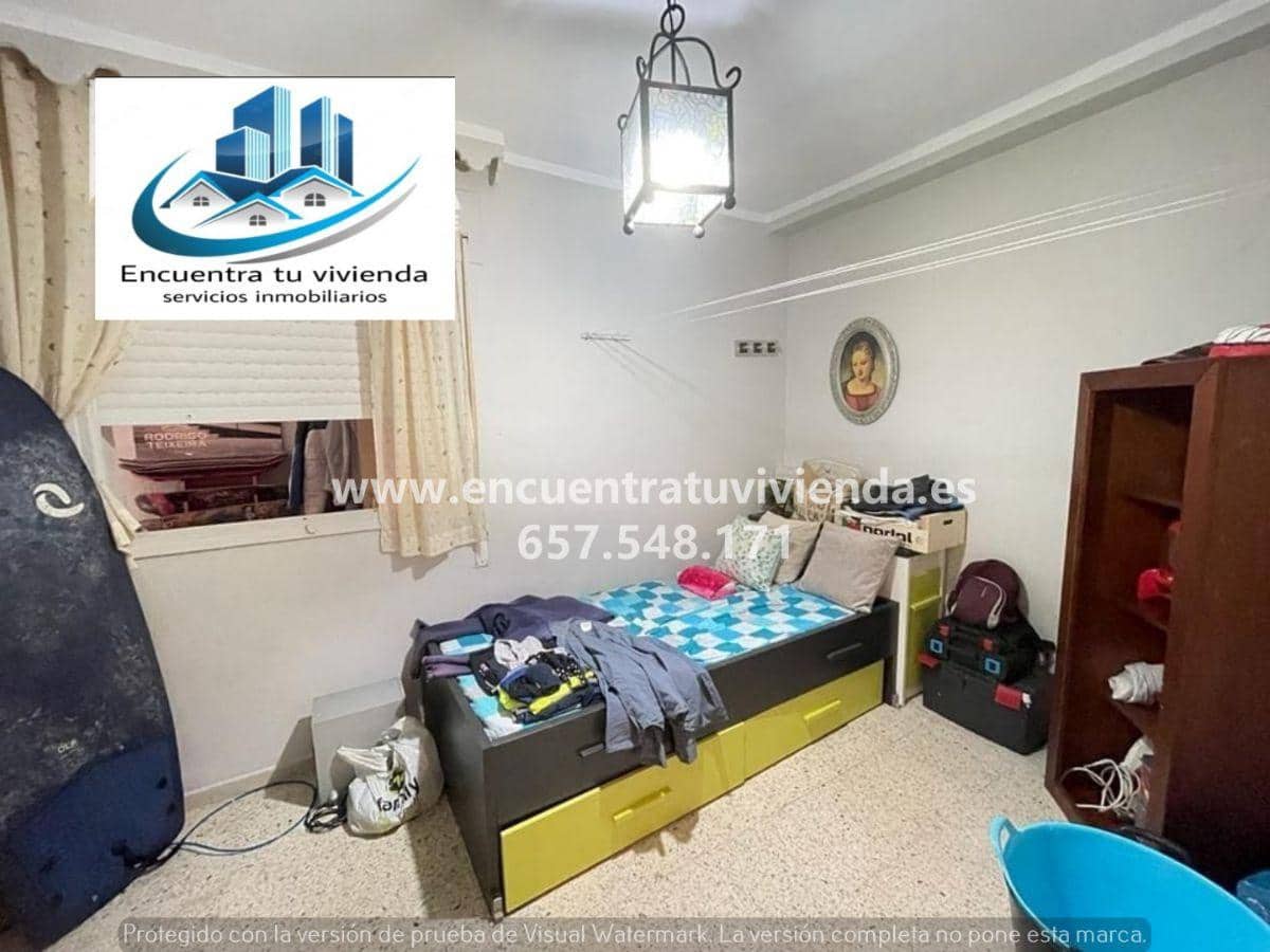 Piso de 4 habitaciones en San Fernando en venta - 189.000 € (Ref: 7716374)