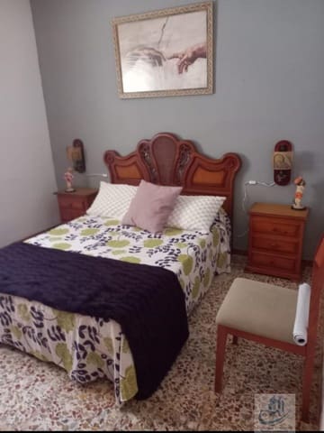 4 slaapkamer Villa te koop in Chiclana de la Frontera met zwembad - € 320.000 (Ref: 7716409)