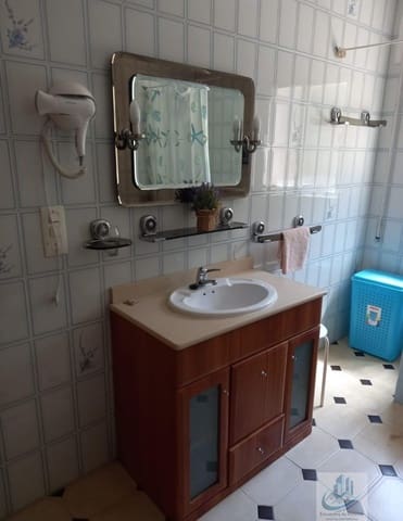 4 slaapkamer Villa te koop in Chiclana de la Frontera met zwembad - € 320.000 (Ref: 7716409)