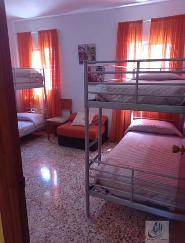 4 slaapkamer Villa te koop in Chiclana de la Frontera met zwembad - € 320.000 (Ref: 7716409)