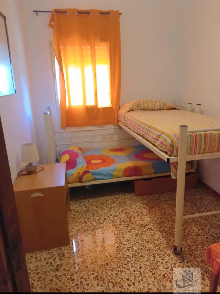 4 slaapkamer Villa te koop in Chiclana de la Frontera met zwembad - € 320.000 (Ref: 7716409)