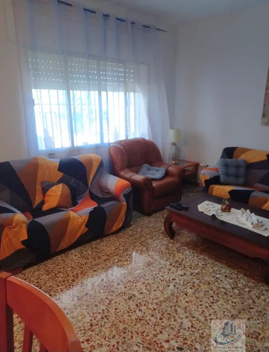 4 slaapkamer Villa te koop in Chiclana de la Frontera met zwembad - € 320.000 (Ref: 7716409)