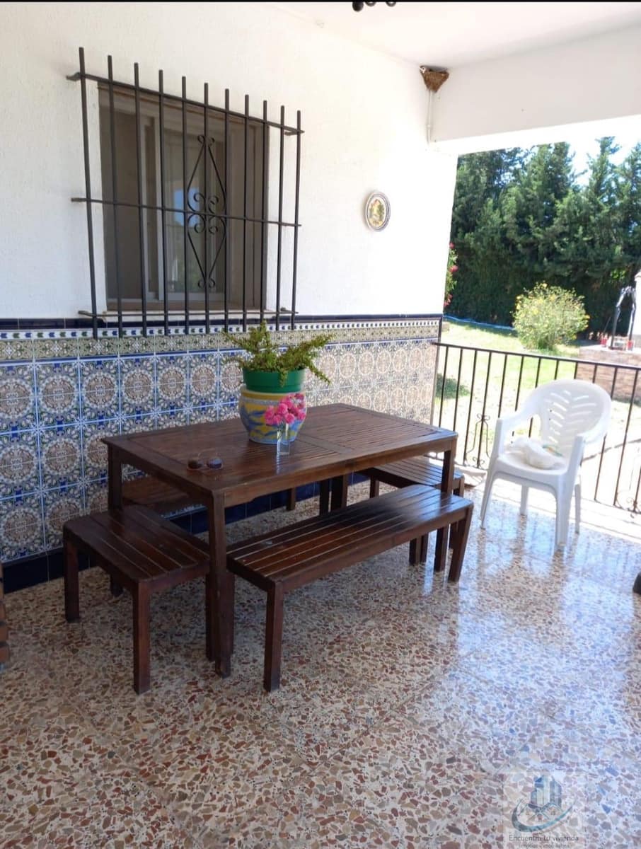 4 slaapkamer Villa te koop in Chiclana de la Frontera met zwembad - € 320.000 (Ref: 7716409)