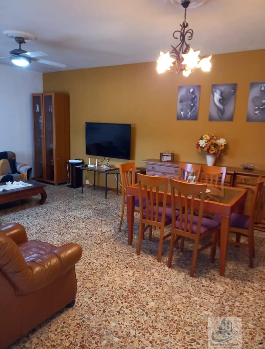 4 slaapkamer Villa te koop in Chiclana de la Frontera met zwembad - € 320.000 (Ref: 7716409)