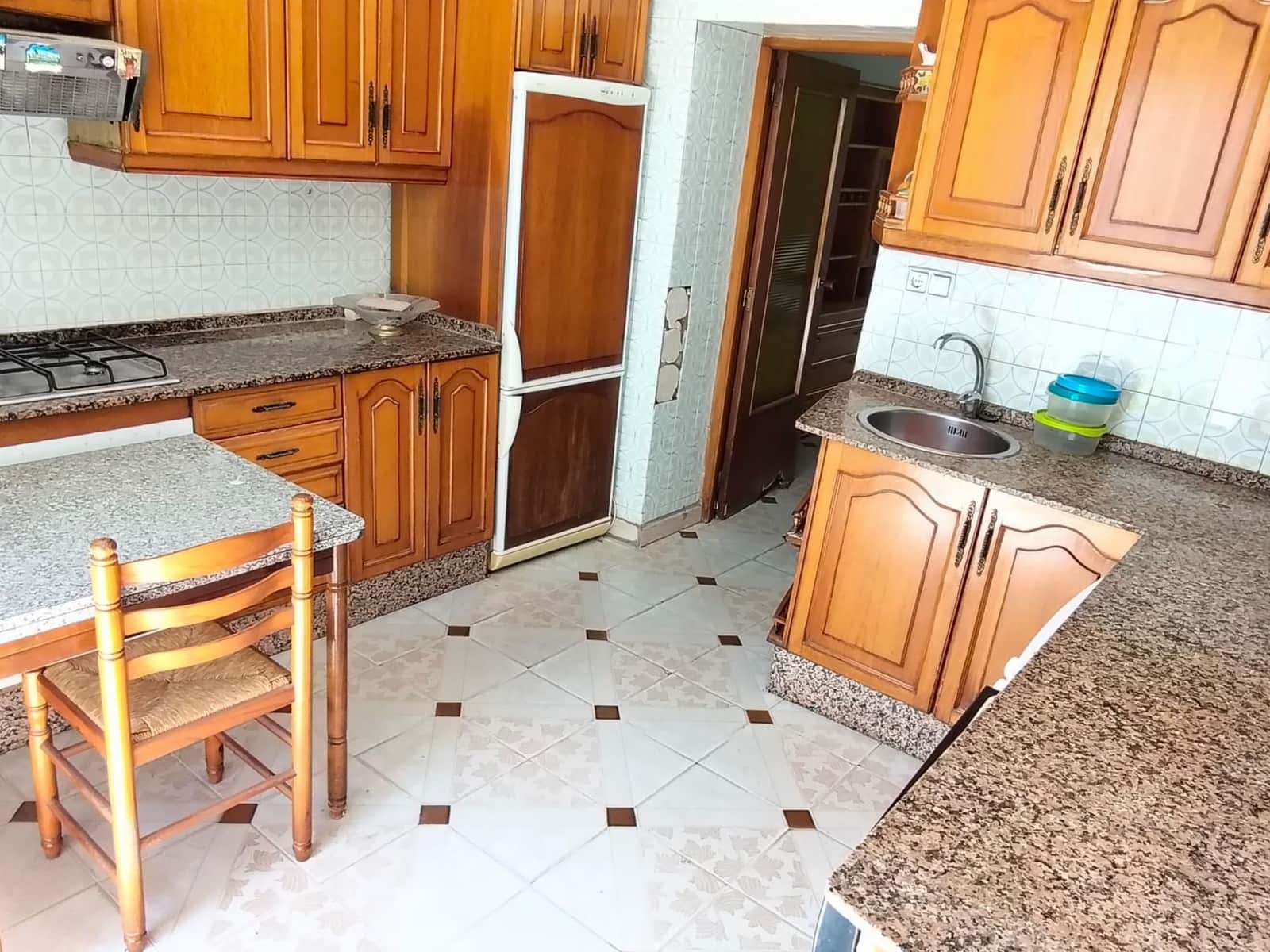 5 soveværelse Byhus til salg i San Fernando - € 259.900 (Ref: 7734755)