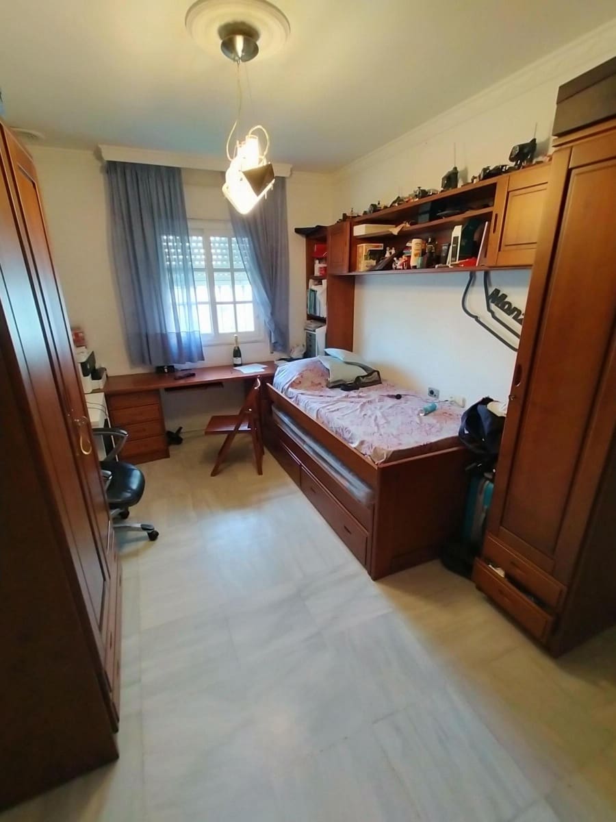 5 soveværelse Villa til salg i Chiclana de la Frontera med garage - € 550.000 (Ref: 8304566)