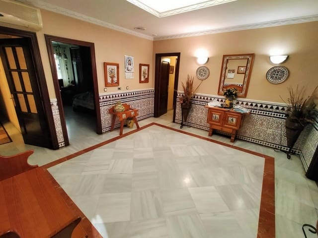 5 soveværelse Villa til salg i Chiclana de la Frontera med garage - € 550.000 (Ref: 8304566)