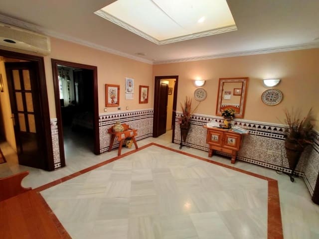 5 soveværelse Villa til salg i Chiclana de la Frontera med garage - € 550.000 (Ref: 8304566)