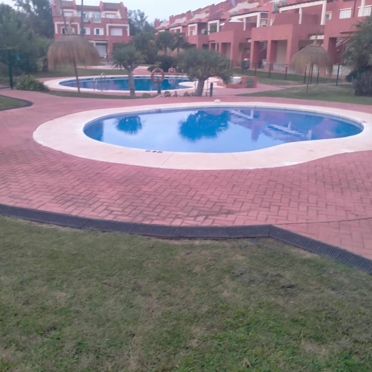 5 soveværelse Villa til salg i Sotogrande med swimmingpool garage - € 425.000 (Ref: 8535701)