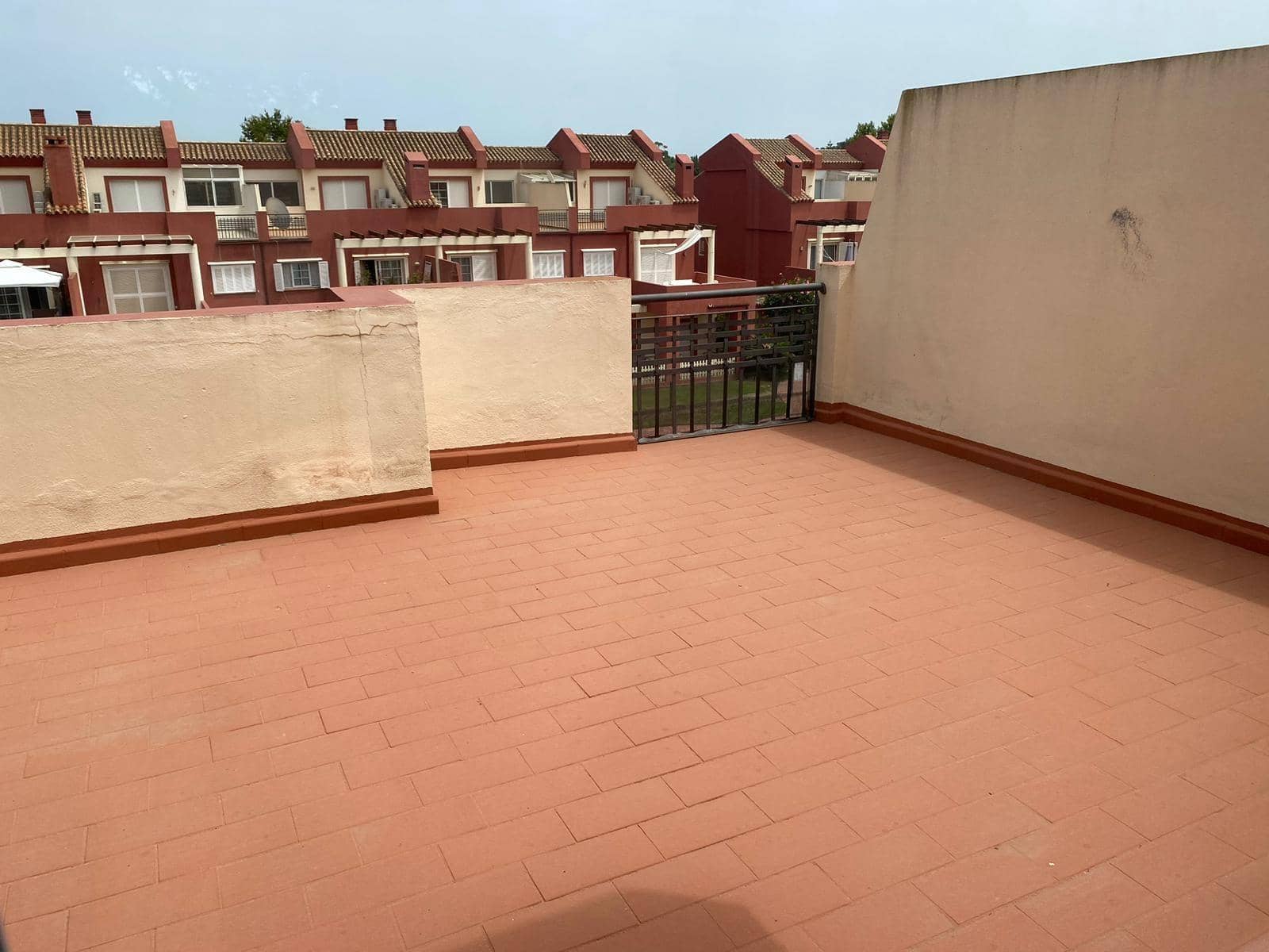 5 soveværelse Villa til salg i Sotogrande med swimmingpool garage - € 425.000 (Ref: 8535701)