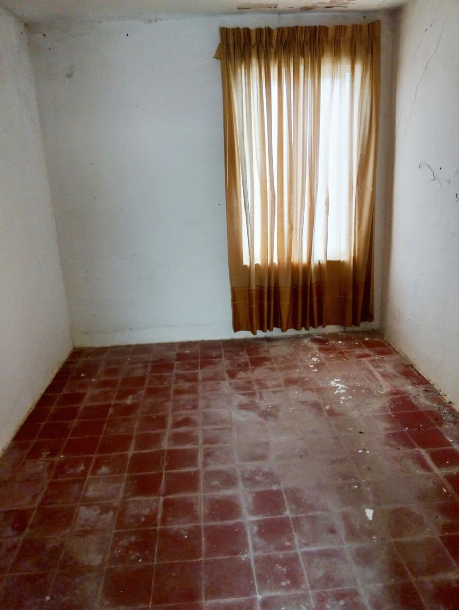 6 soveværelse Byhus til salg i San Fernando med garage - € 290.000 (Ref: 8763457)