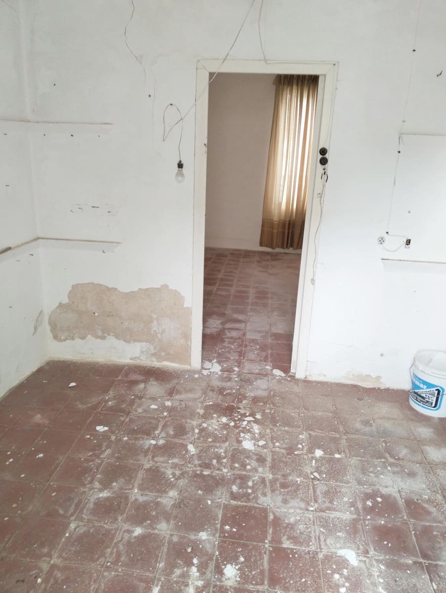 6 soveværelse Byhus til salg i San Fernando med garage - € 290.000 (Ref: 8763457)