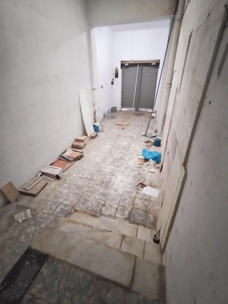 6 soveværelse Byhus til salg i San Fernando med garage - € 290.000 (Ref: 8763457)