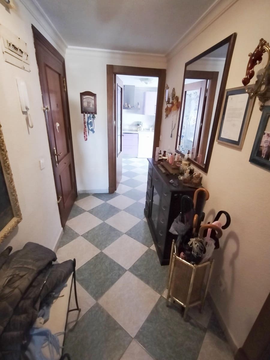 4 soveværelse Lejlighed til salg i San Fernando - € 180.000 (Ref: 8807432)