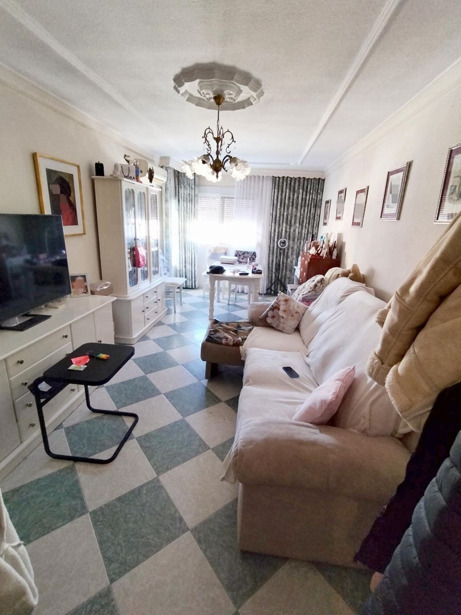 4 soveværelse Lejlighed til salg i San Fernando - € 180.000 (Ref: 8807432)