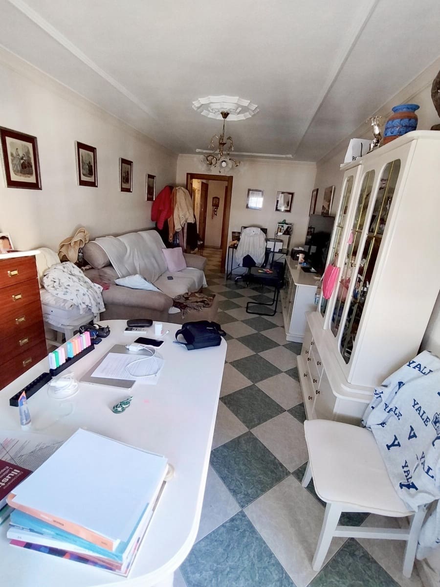 4 soveværelse Lejlighed til salg i San Fernando - € 180.000 (Ref: 8807432)