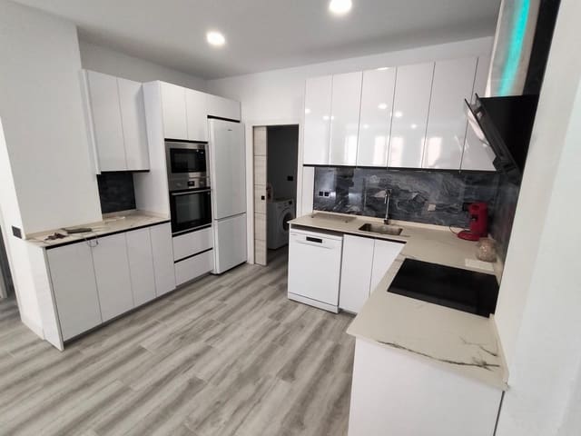 1 quarto Apartamento para venda em Centro Histórico, Cádis cidade - 243 000 € (Ref: 8952374)