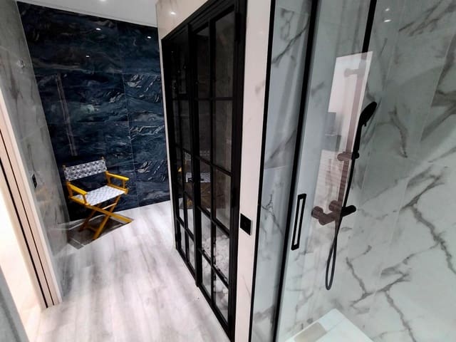 1 quarto Apartamento para venda em Centro Histórico, Cádis cidade - 243 000 € (Ref: 8952374)