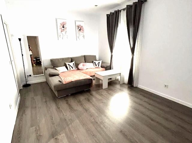 3 soveværelse Lejlighed til salg i San Fernando - € 185.000 (Ref: 8999195)
