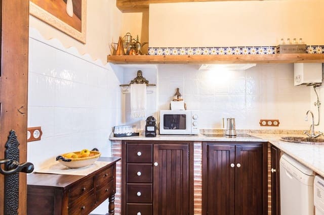 5 makuuhuone Maalaistalo myytävänä paikassa El Bosque - 395 000 € (Ref: 9019626)