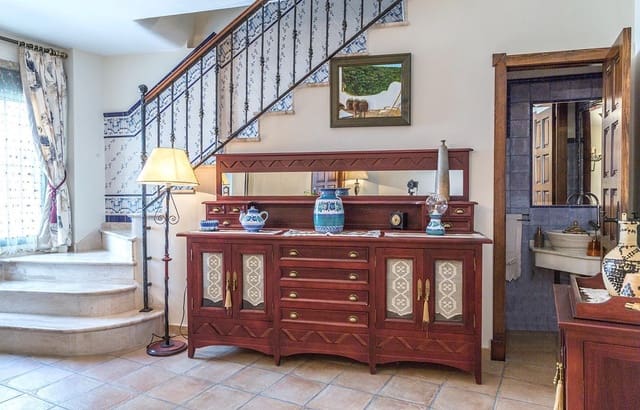 5 makuuhuone Maalaistalo myytävänä paikassa El Bosque - 395 000 € (Ref: 9019626)