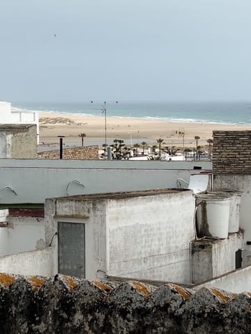 16 soveværelse Byhus til salg i Conil de la Frontera - € 500.000 (Ref: 9034025)