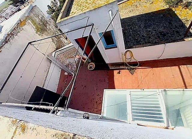 16 soveværelse Byhus til salg i Conil de la Frontera - € 500.000 (Ref: 9034025)