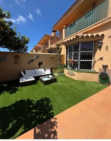 4 soveværelse Villa til salg i Chiclana de la Frontera - € 340.000 (Ref: 9066943)