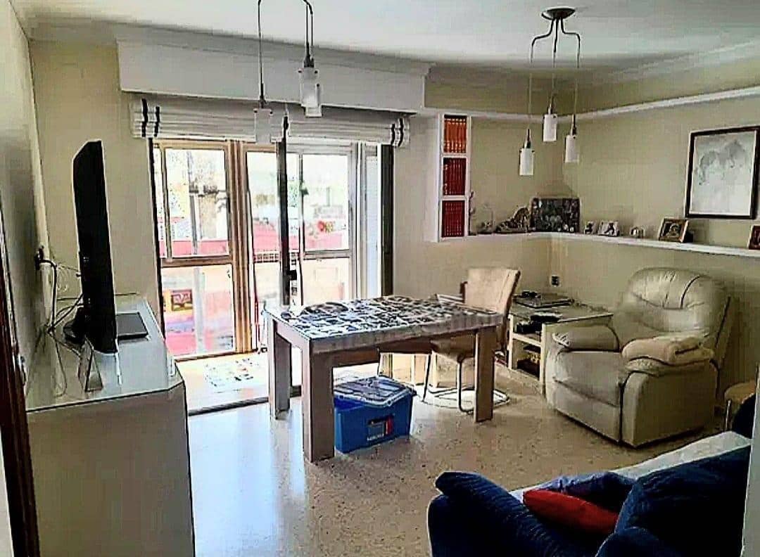 3 slaapkamer Flat te koop in San Fernando - € 199.900 (Ref: 9161882)