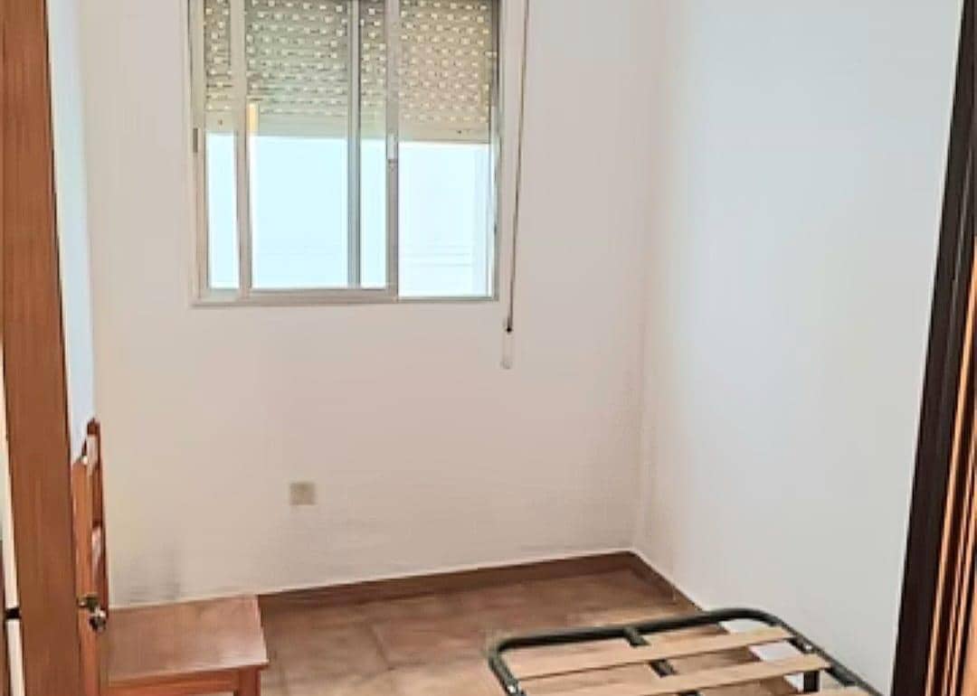 4 soverom Leilighet til salgs i San Fernando - € 165 000 (Ref: 9163240)