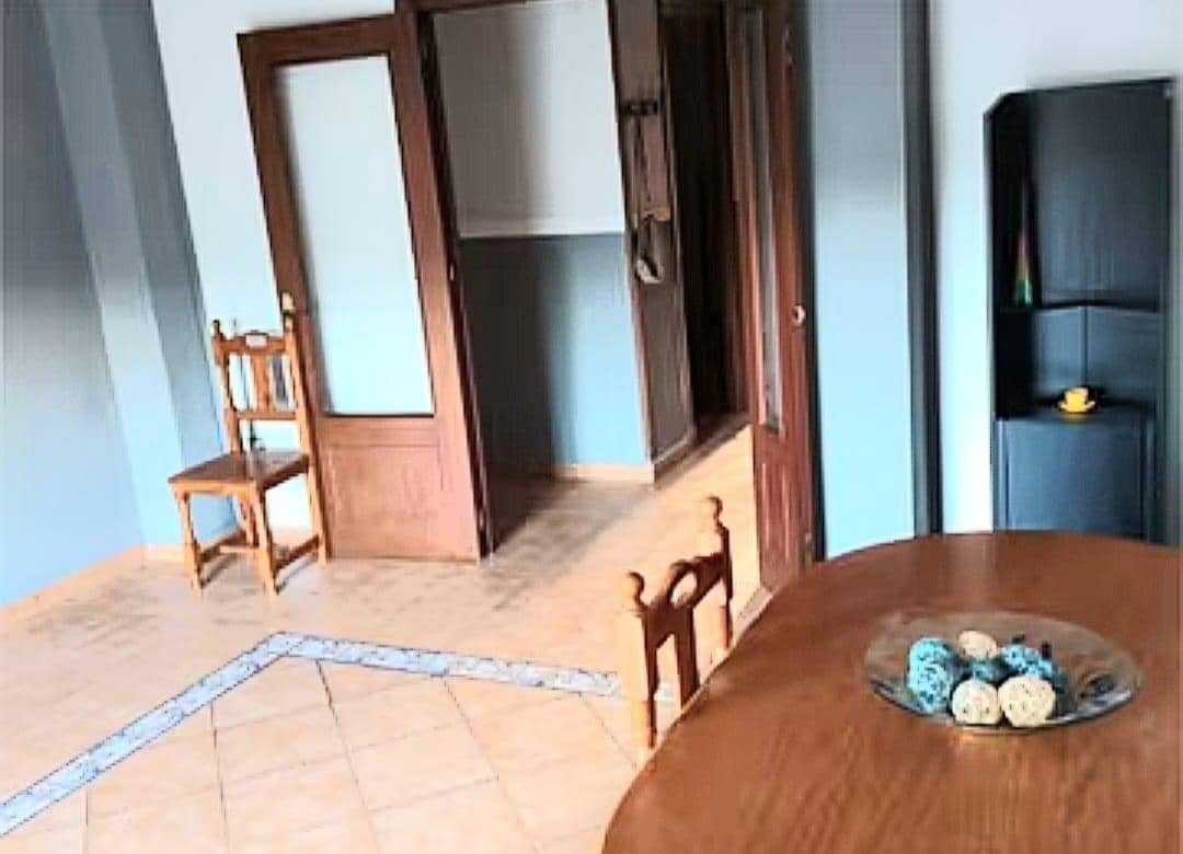 4 soverom Leilighet til salgs i San Fernando - € 165 000 (Ref: 9163240)