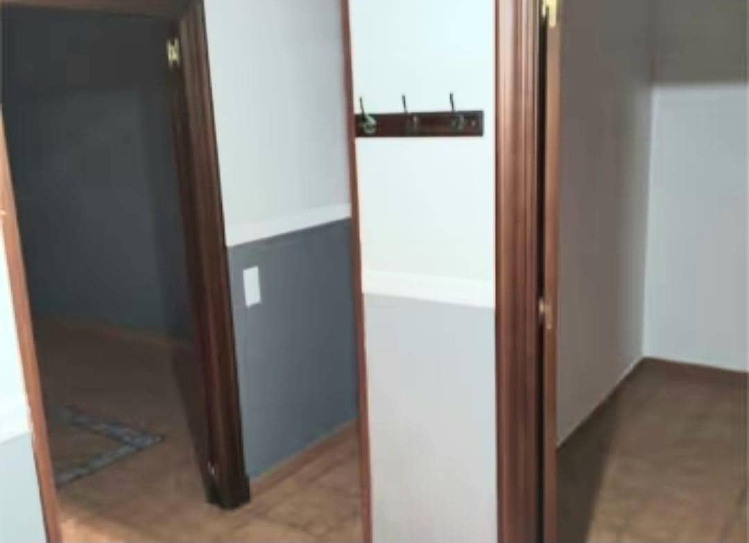 4 soverom Leilighet til salgs i San Fernando - € 165 000 (Ref: 9163240)