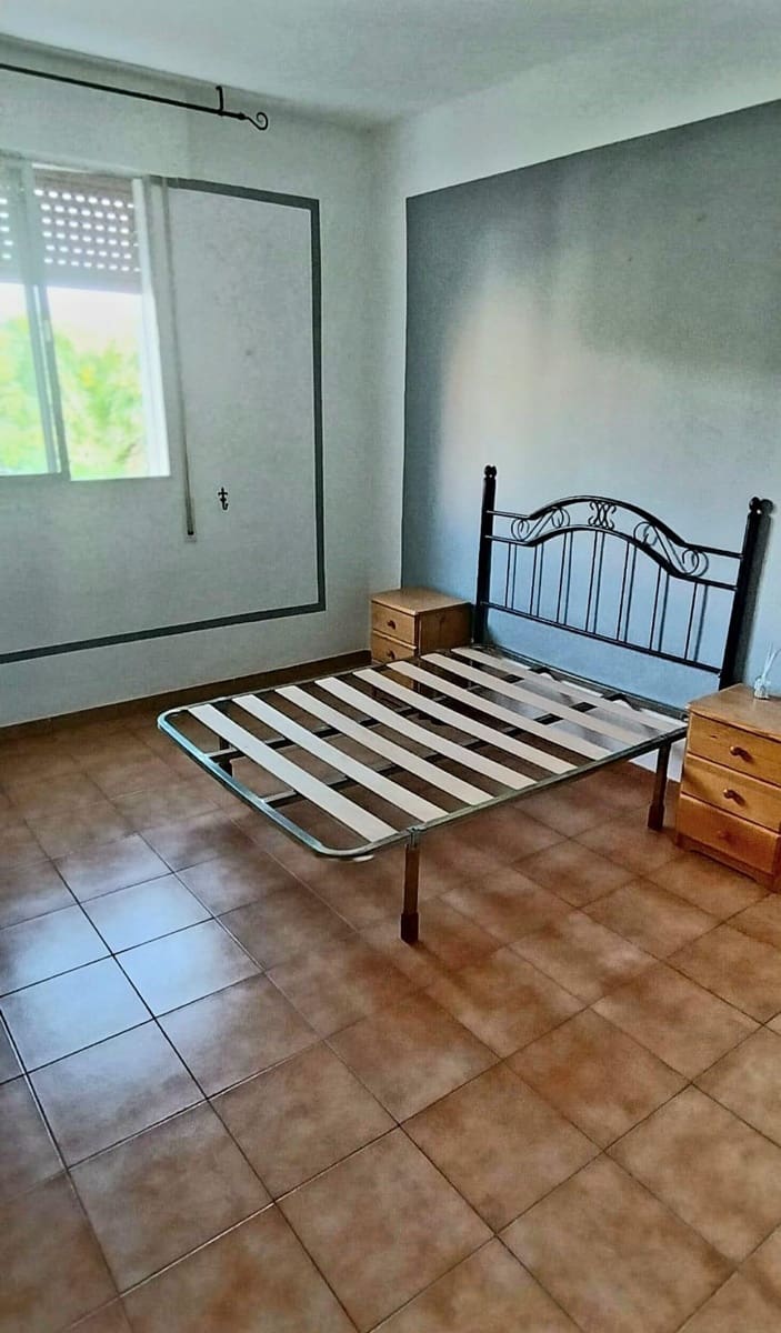 4 soverom Leilighet til salgs i San Fernando - € 165 000 (Ref: 9163240)