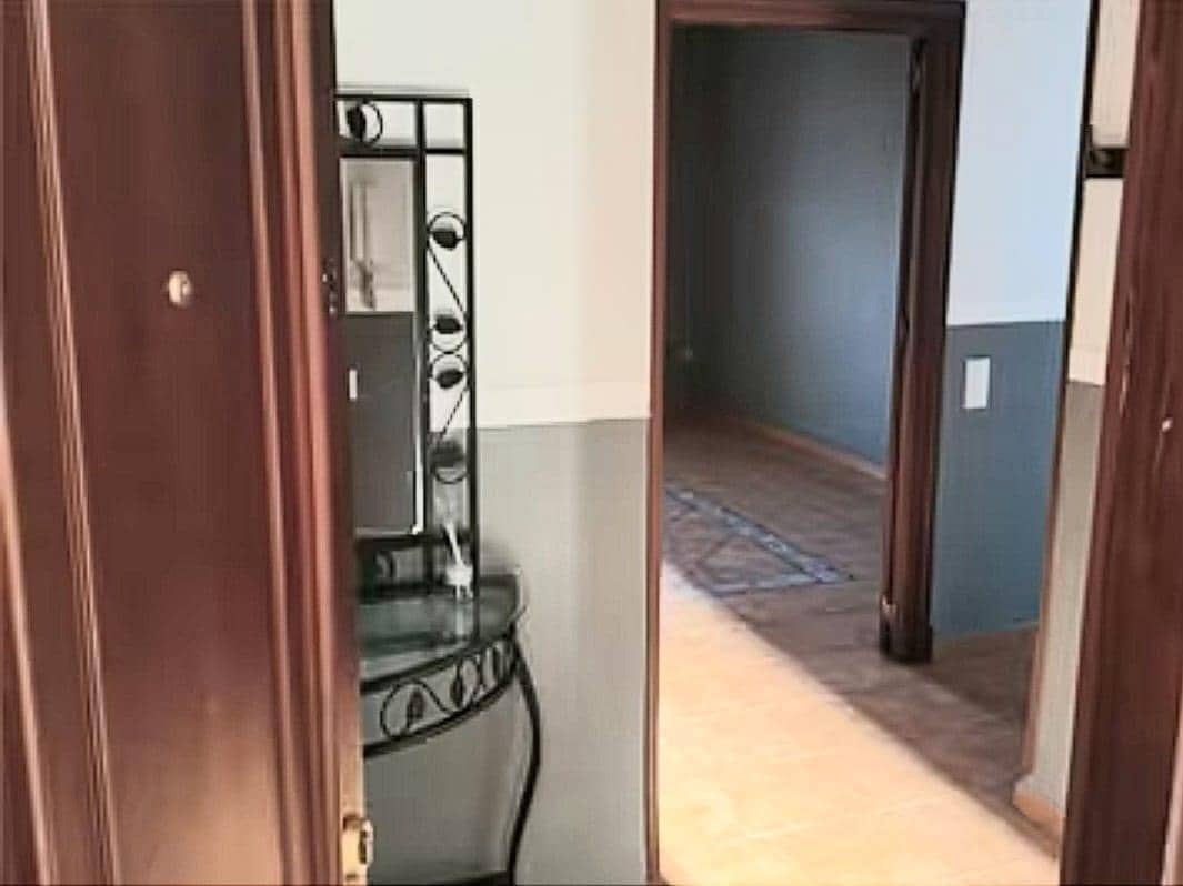 4 soverom Leilighet til salgs i San Fernando - € 165 000 (Ref: 9163240)