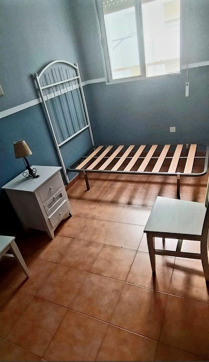 4 soverom Leilighet til salgs i San Fernando - € 165 000 (Ref: 9163240)