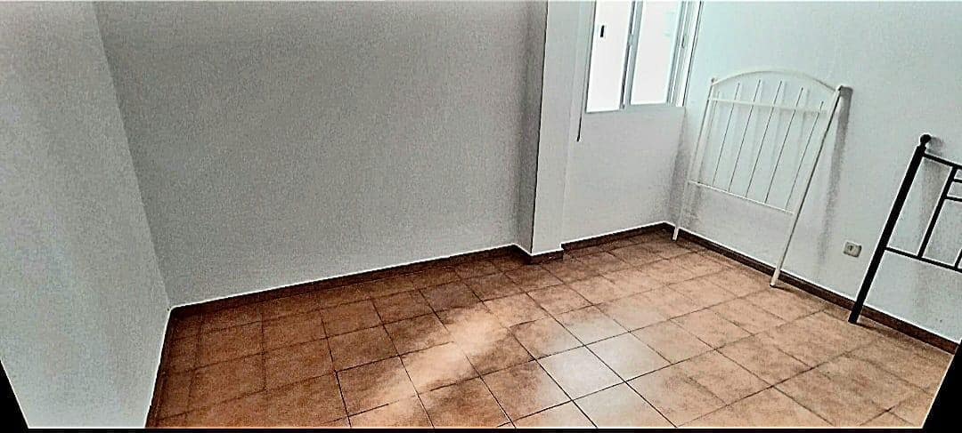 4 soverom Leilighet til salgs i San Fernando - € 165 000 (Ref: 9163240)